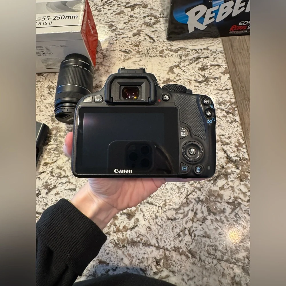 Canon EOS Rebel SL1 Camera CEF S 18-55.IS STM Kit with lenses